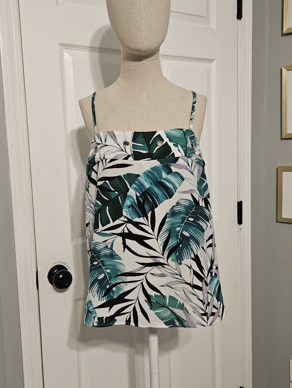 Jennifer Lopez Tropical Leaf Print Camisole - Green/White/Black